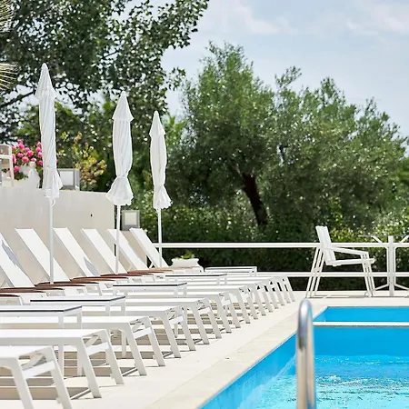 Glavas Resort 3*