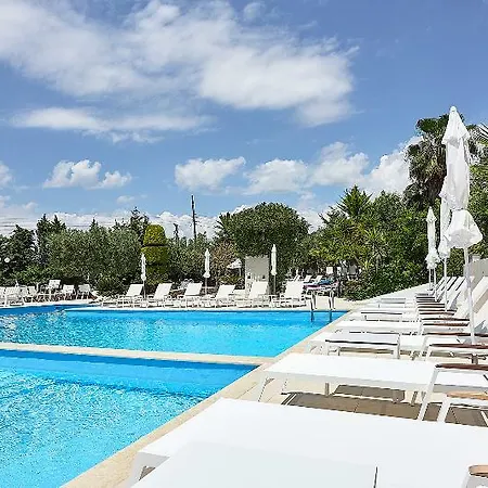 Glavas Resort 3*